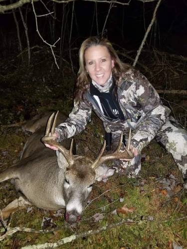 Thomasena Bieghley - Chippewa County Bow