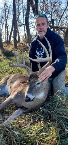 Dan Deraitus - South Dakota Bow