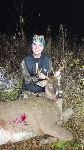 Neveah Bjorkstrand - Barron County Bow